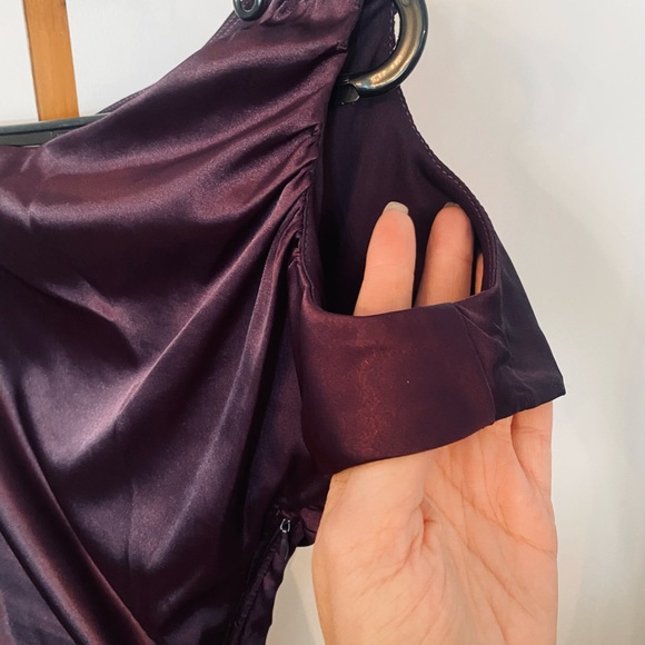 Shoulder mini dress - Picture 5 of 5